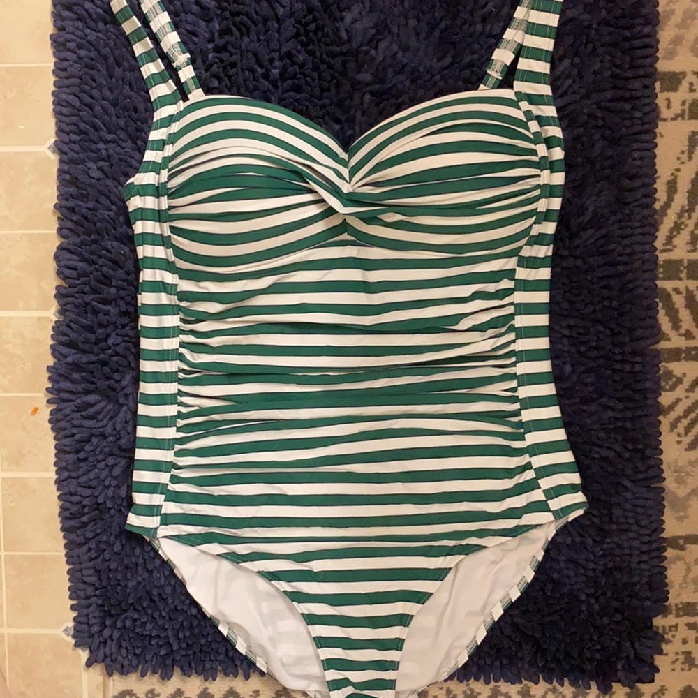 NWOT women’s one piece swim suit